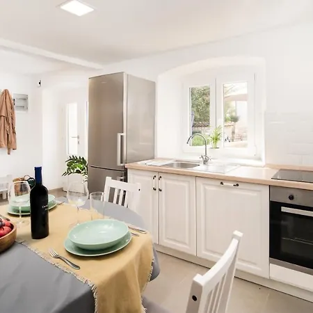 Casa Emiliana * Raša